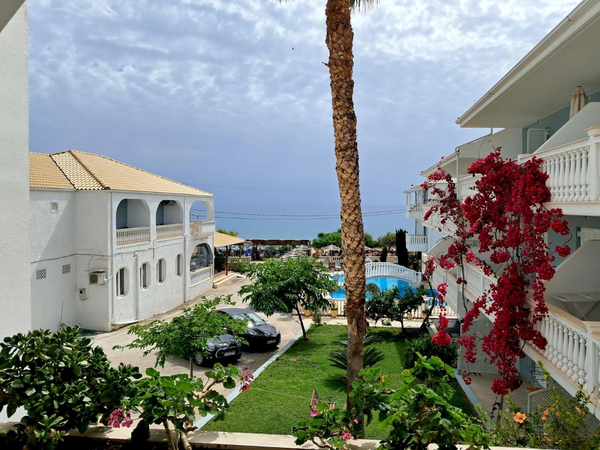 Sigma Hotel Paralia Vrachou Exterior foto